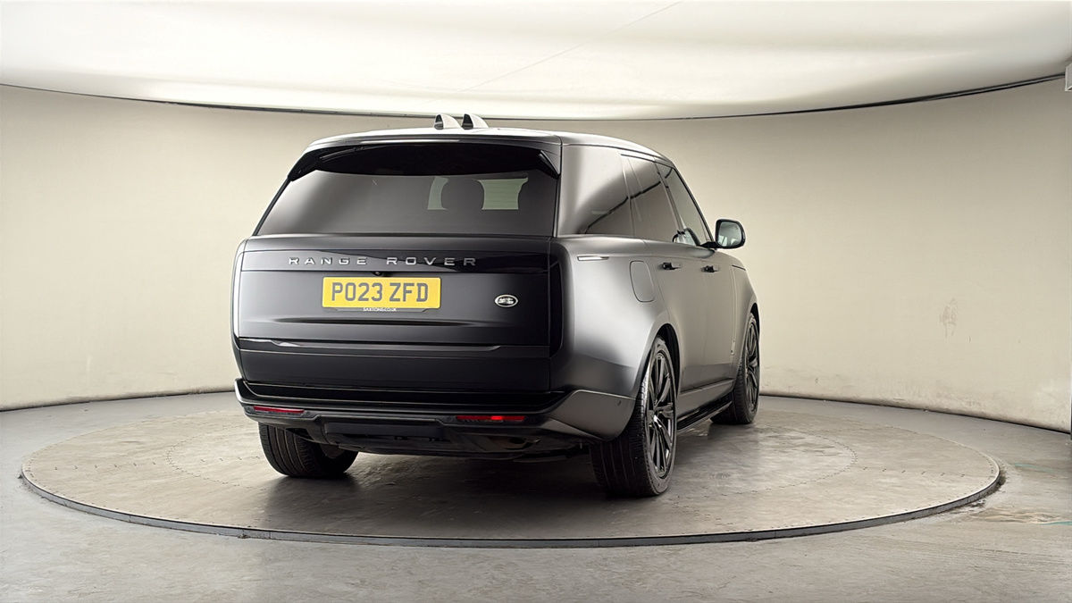 More views of Land Rover Range Rover