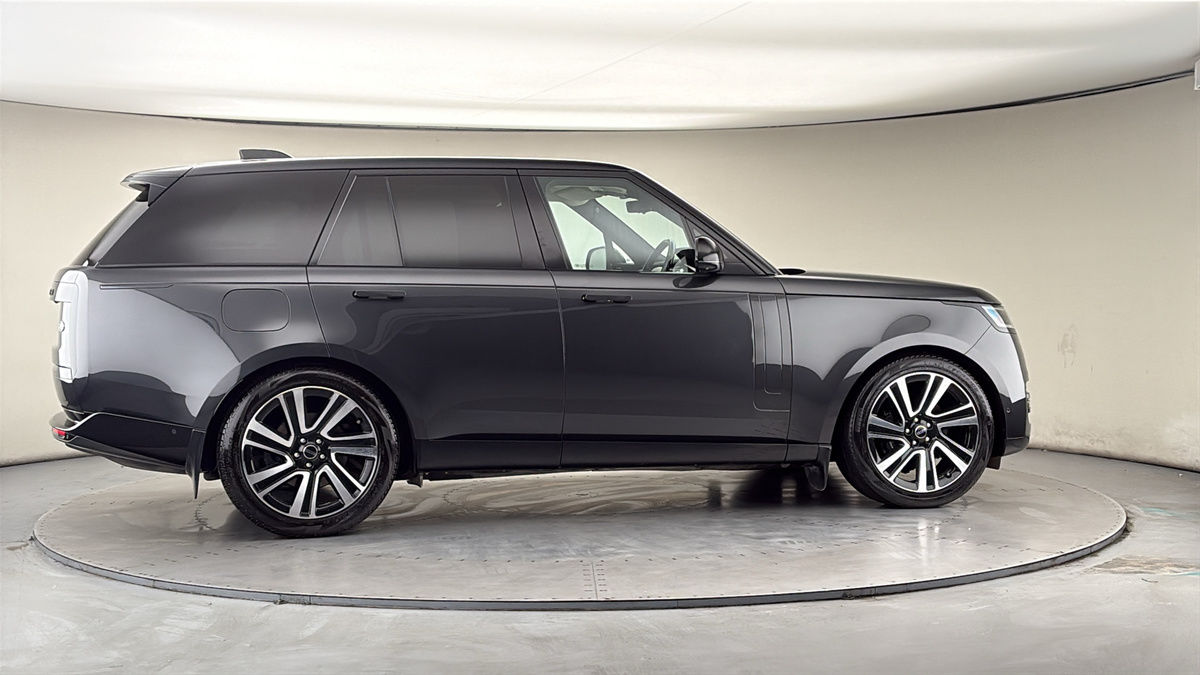 More views of Land Rover Range Rover