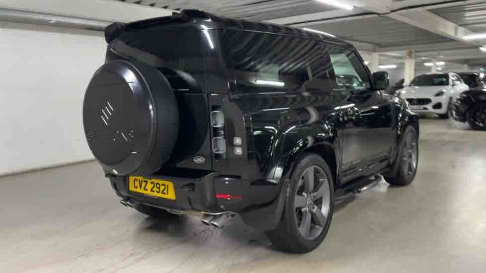 More views of Land Rover Defender 90
