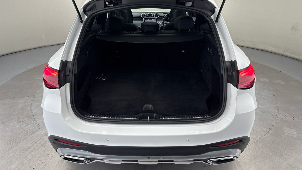 Mercedes-Benz GLC Image 11