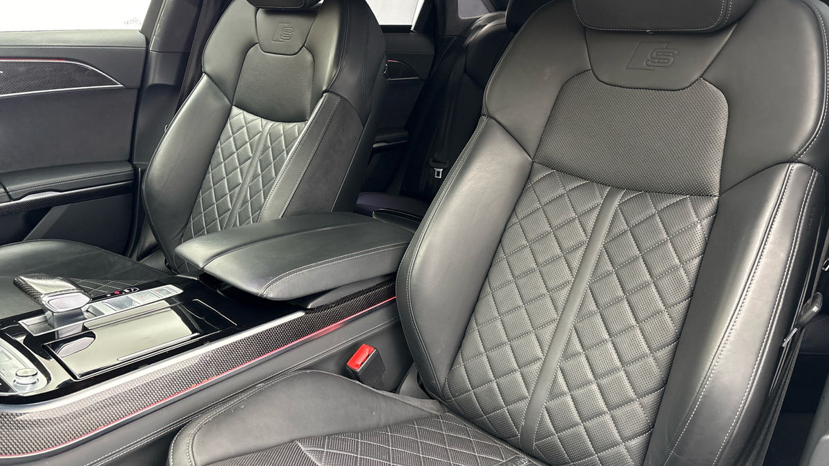 Audi S8 Image 7