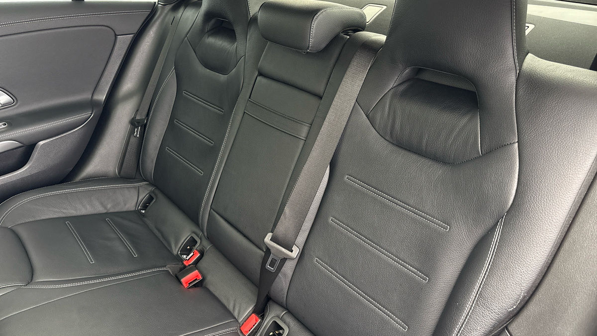 Mercedes-Benz CLA Image 8