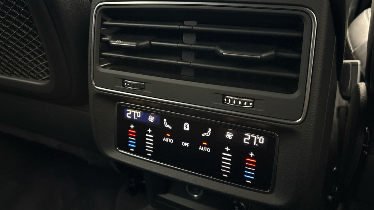 Audi SQ7 Image 31
