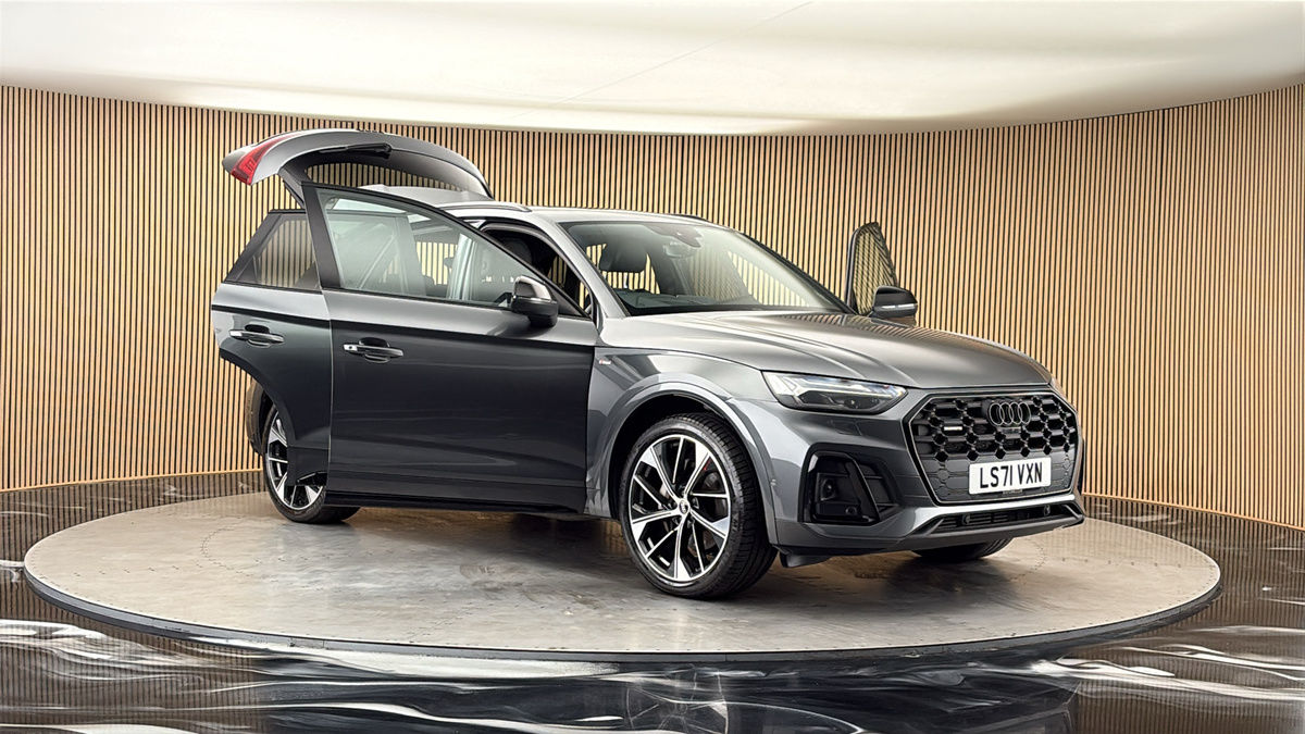 More views of Audi Q5