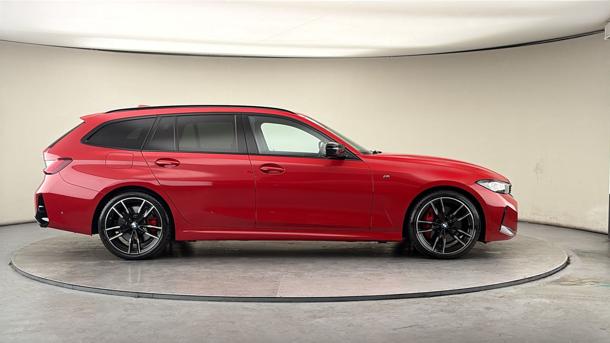 BMW 3 Series Image 16