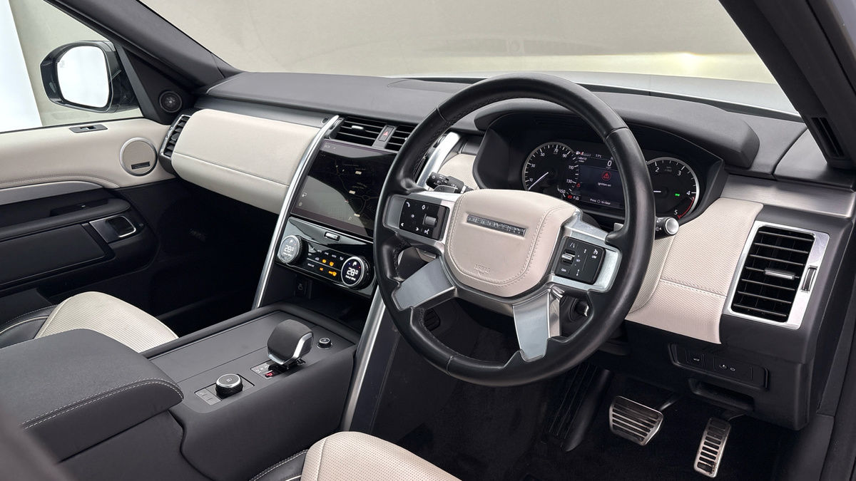 Land Rover Discovery Image 5