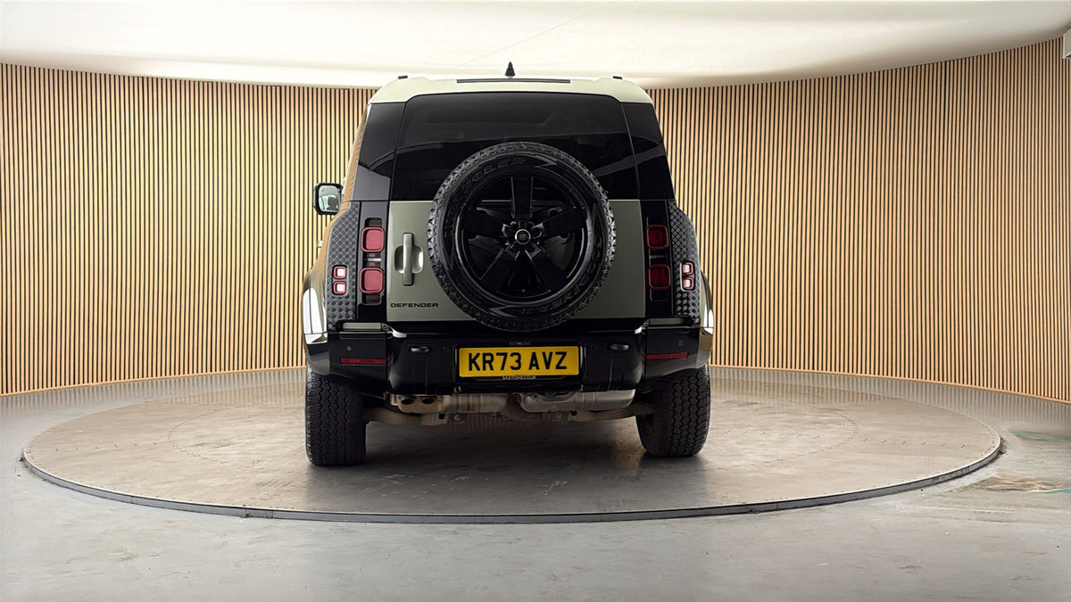More views of Land Rover Defender 110