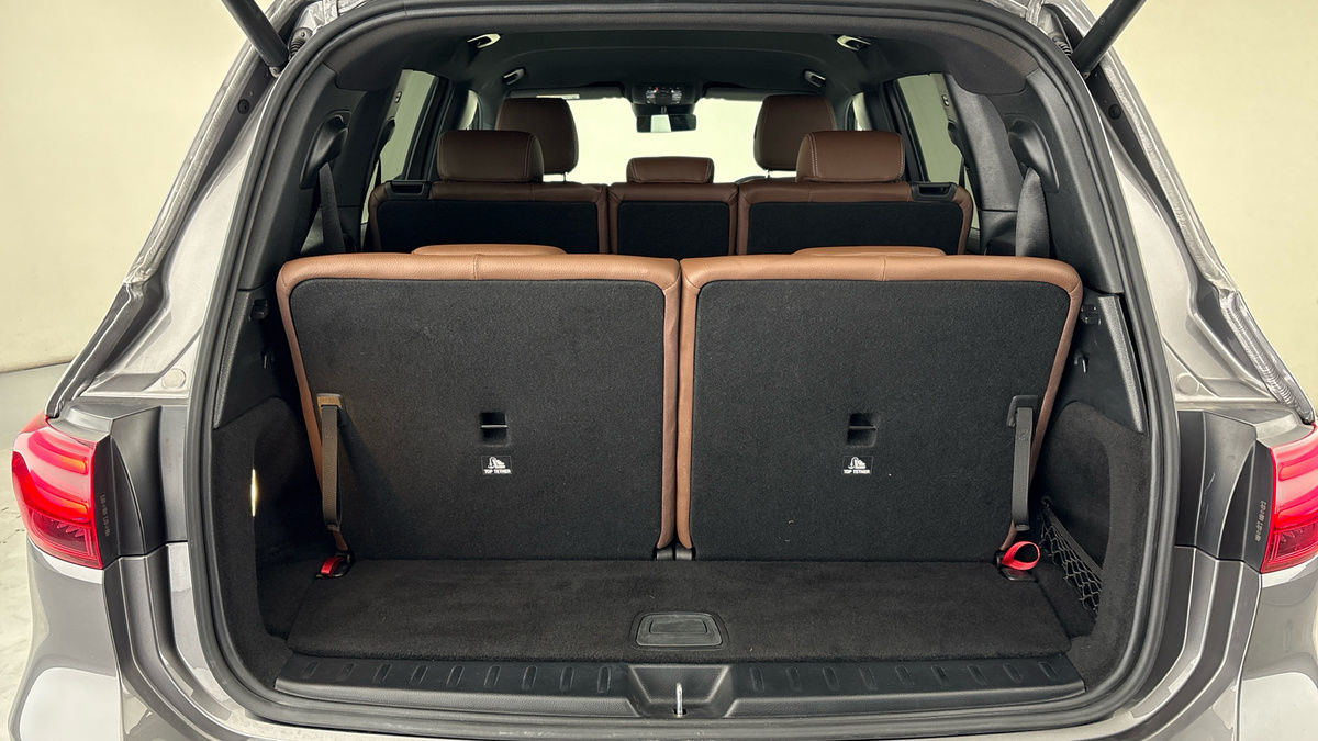 Mercedes-Benz GLB Image 11