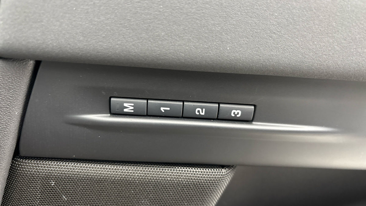 Land Rover Range Rover Evoque Image 26