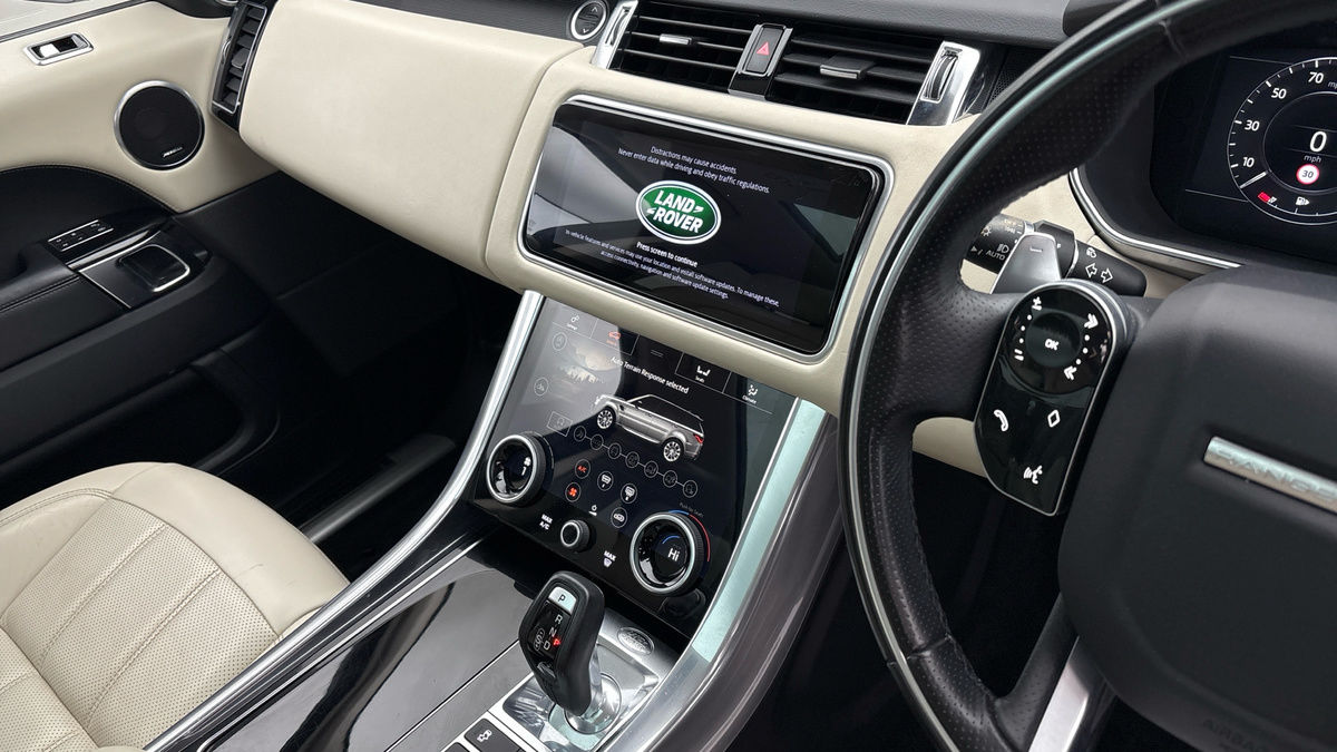 Land Rover Range Rover Sport Image 18