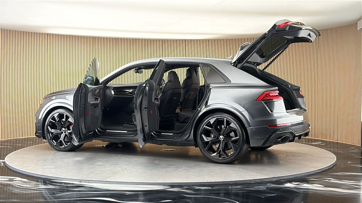 More views of Audi RSQ8