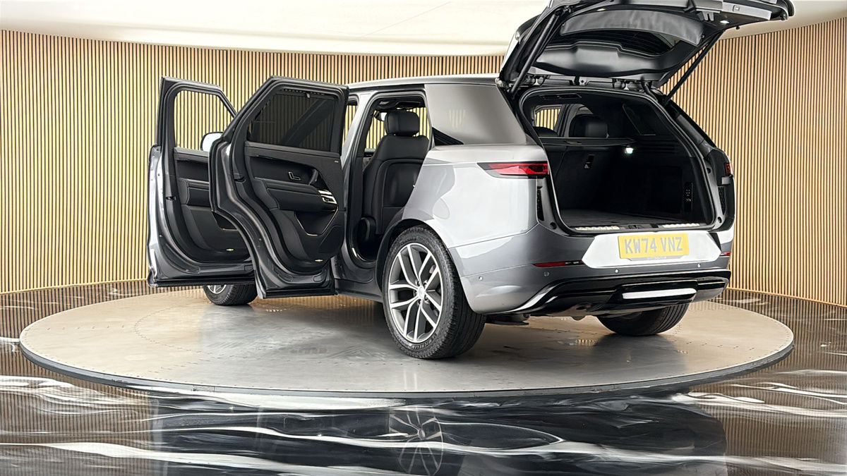Land Rover Range Rover Sport Image 23