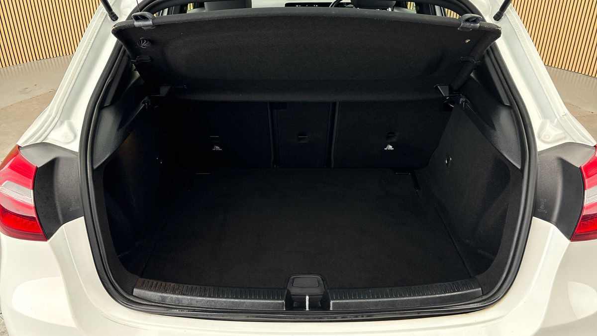 Mercedes-Benz A Class Image 11