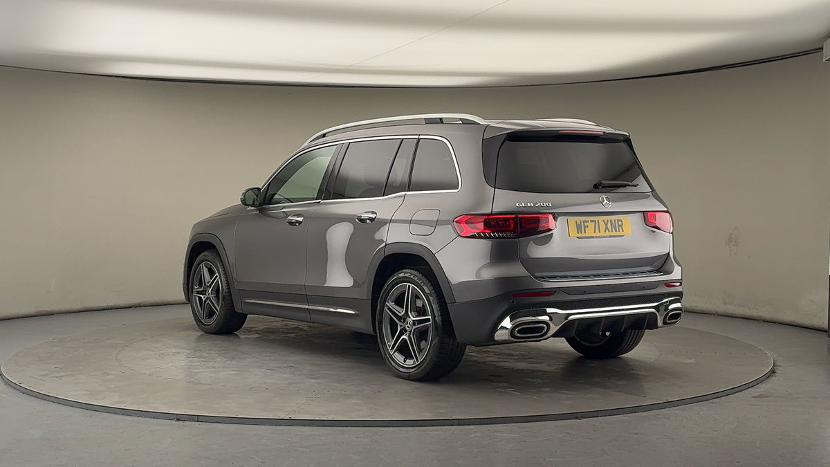 Mercedes-Benz GLB Image 2