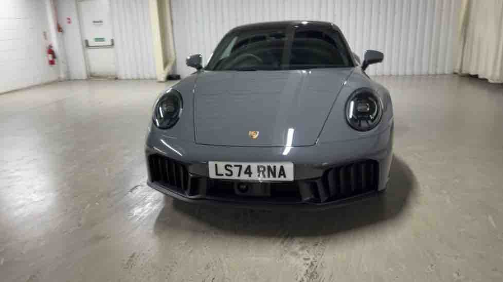 More views of Porsche 911