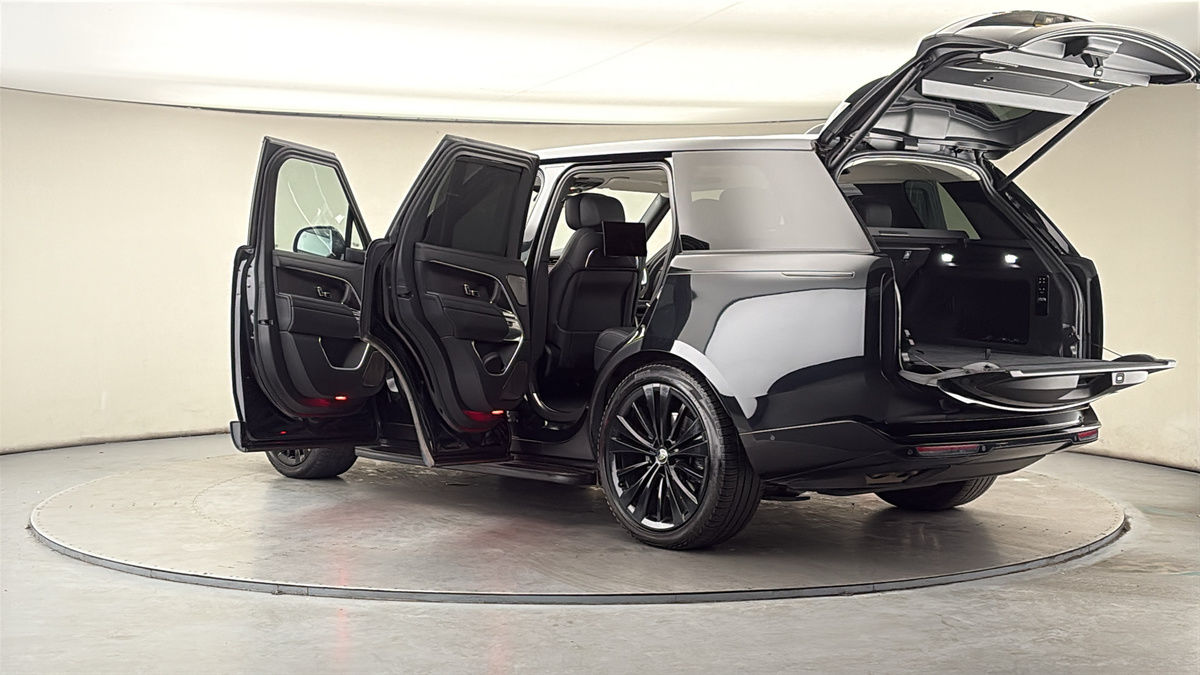 More views of Land Rover Range Rover