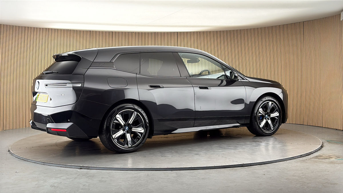 More views of BMW iX