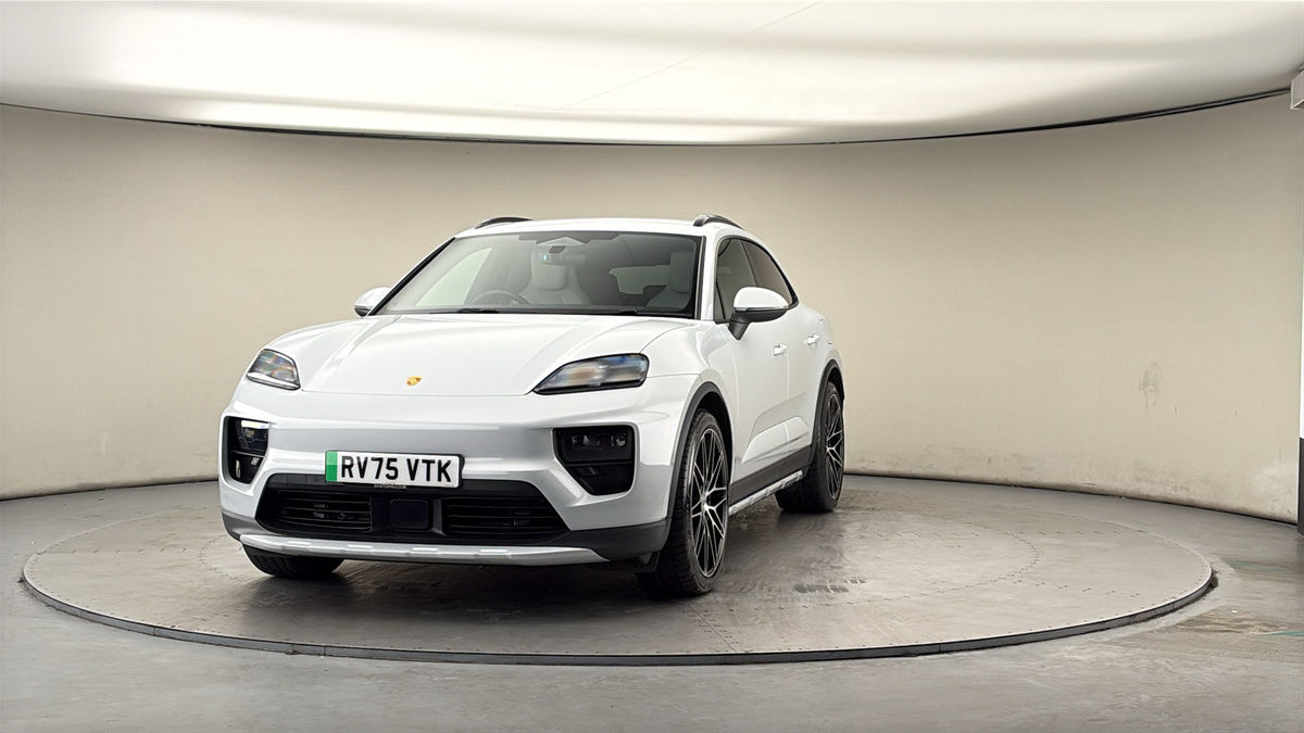 More views of Porsche Macan