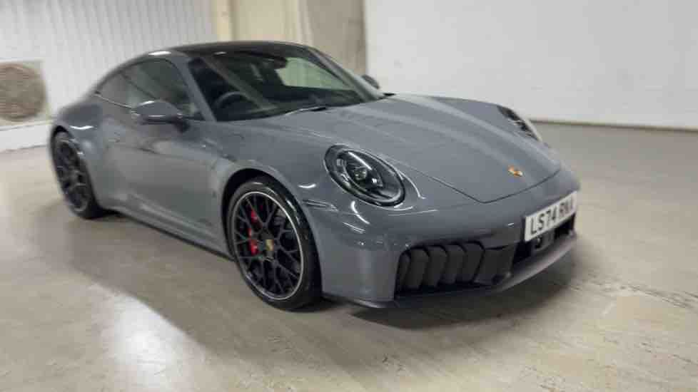 More views of Porsche 911