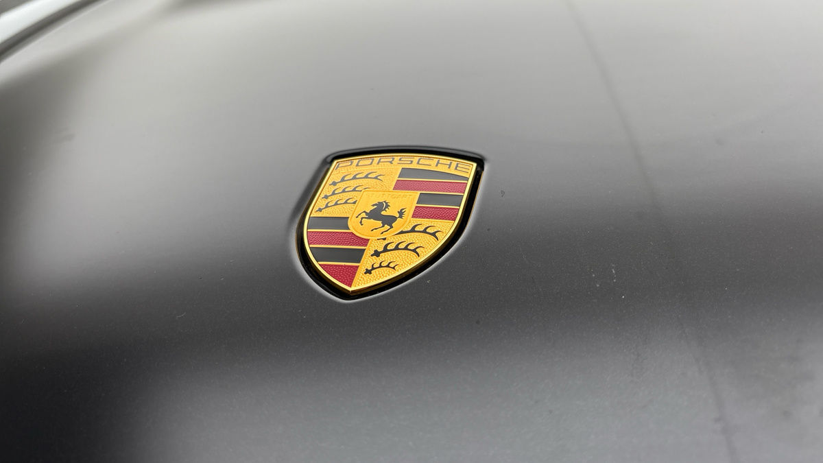 Porsche Taycan Image 24