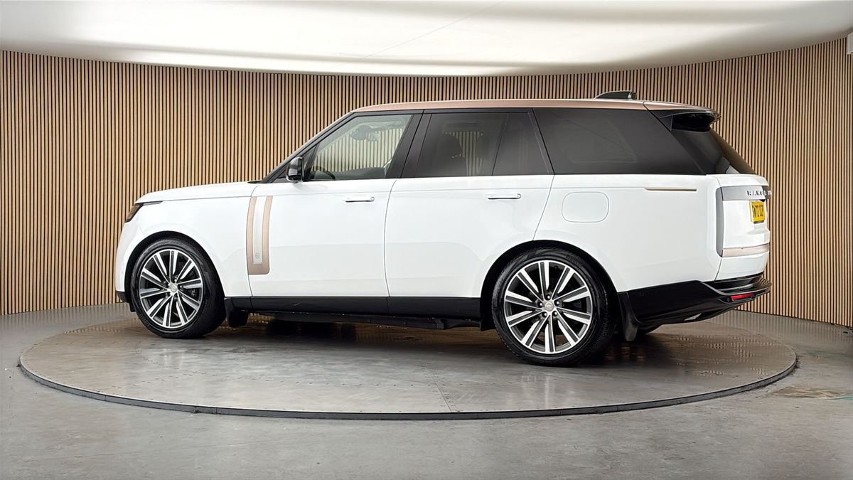 More views of Land Rover Range Rover
