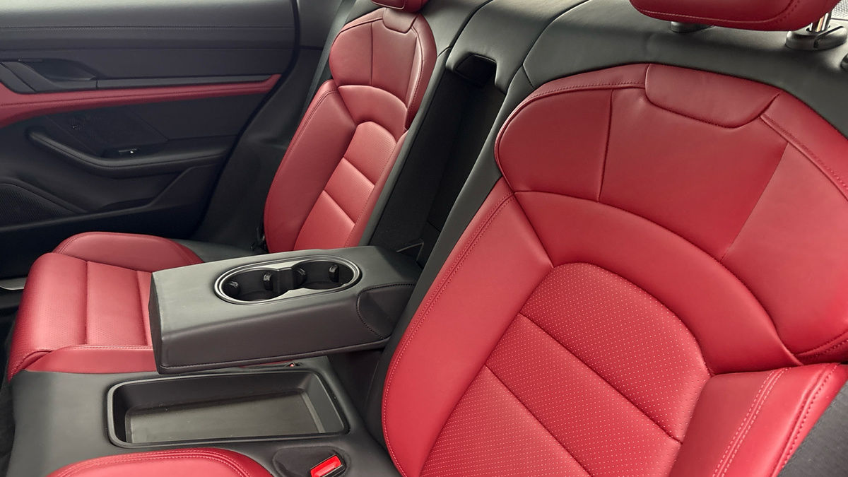 Porsche Taycan Image 9