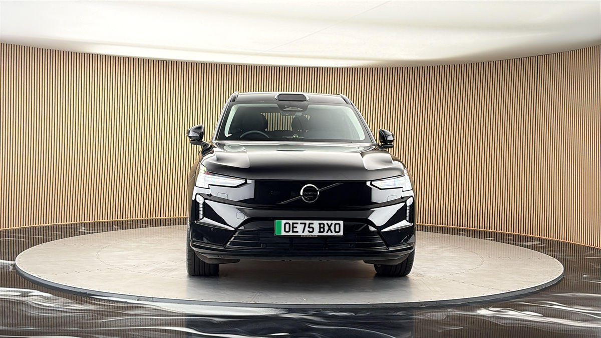 More views of Volvo EX90