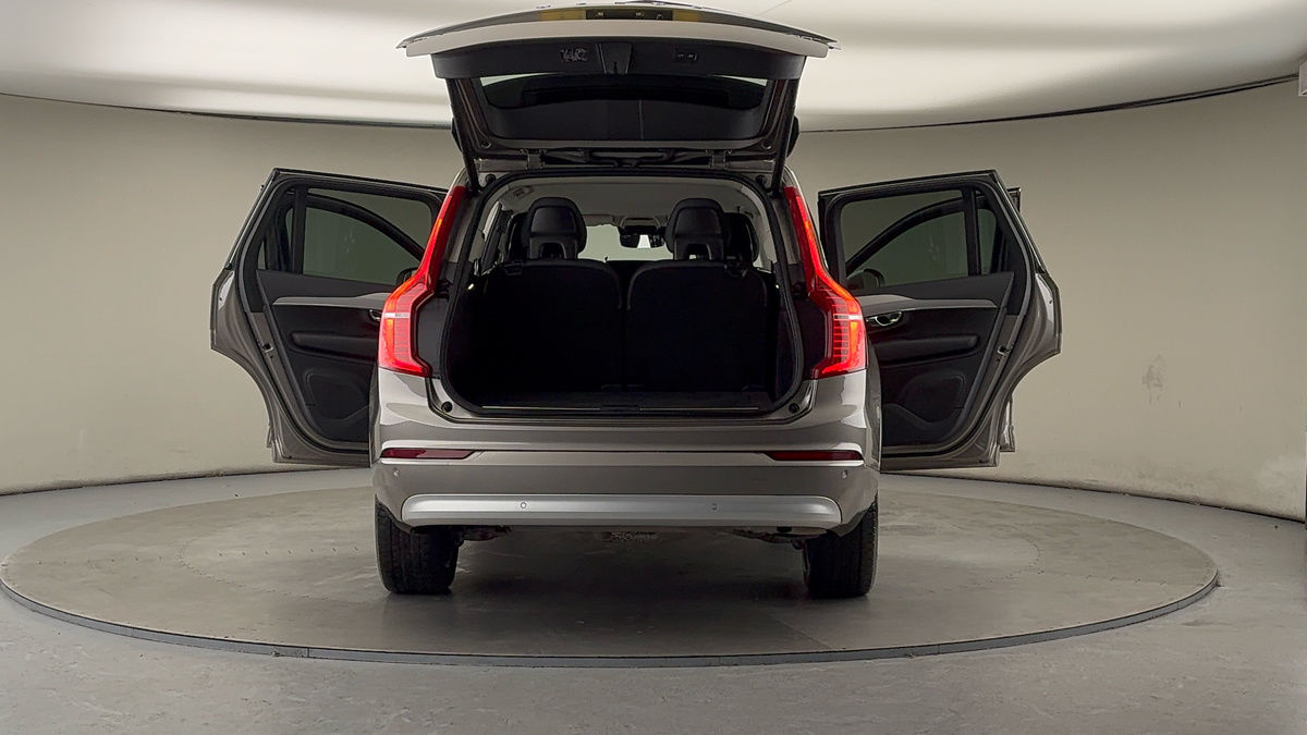 More views of Volvo XC90