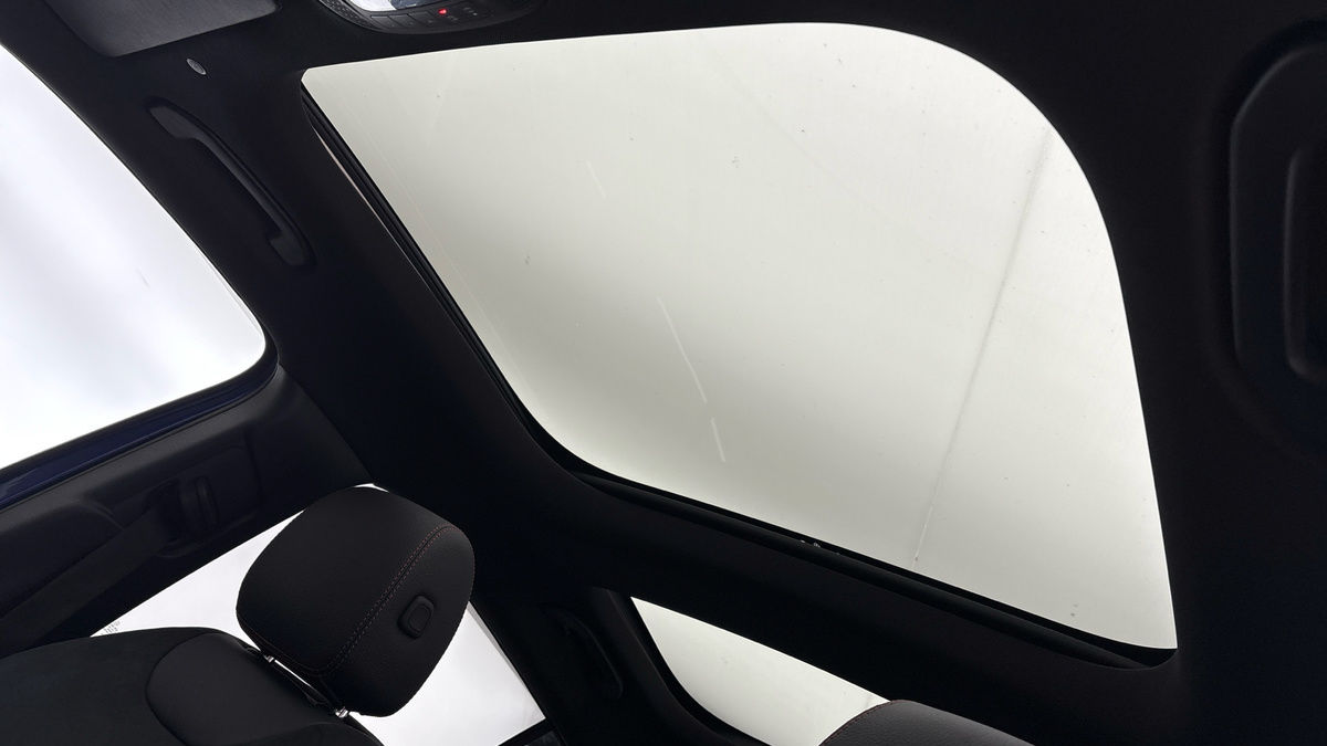 Mercedes-Benz GLB Image 6