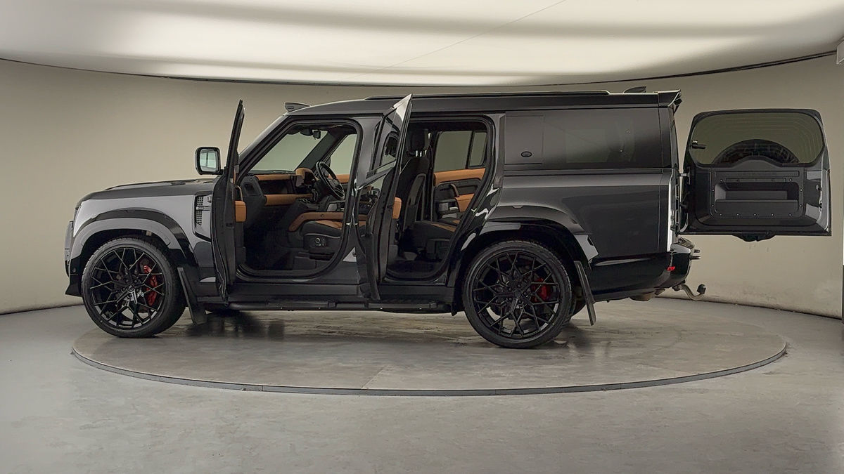 More views of Land Rover Defender 130