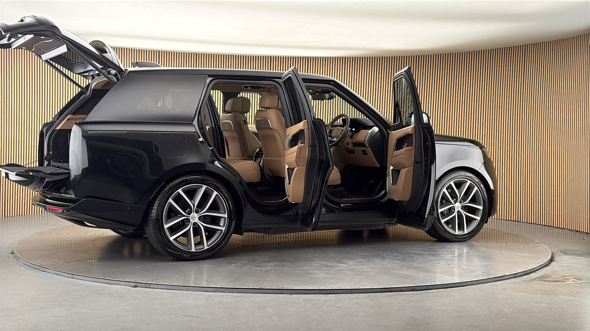 More views of Land Rover Range Rover