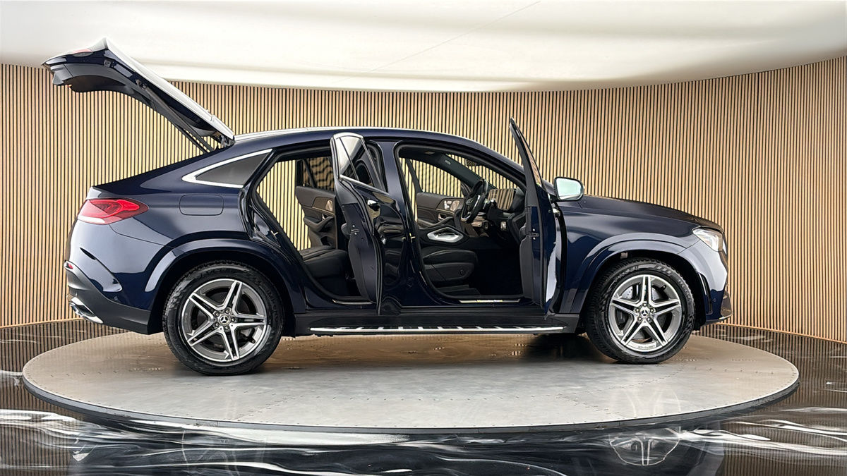 More views of Mercedes-Benz GLE