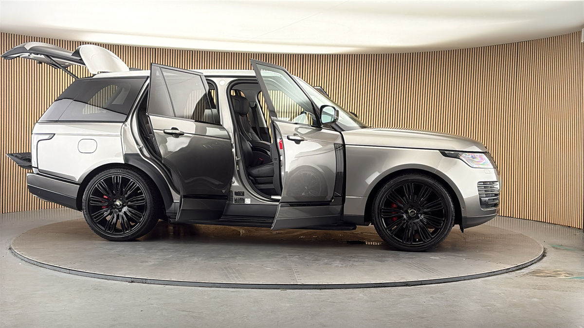 More views of Land Rover Range Rover