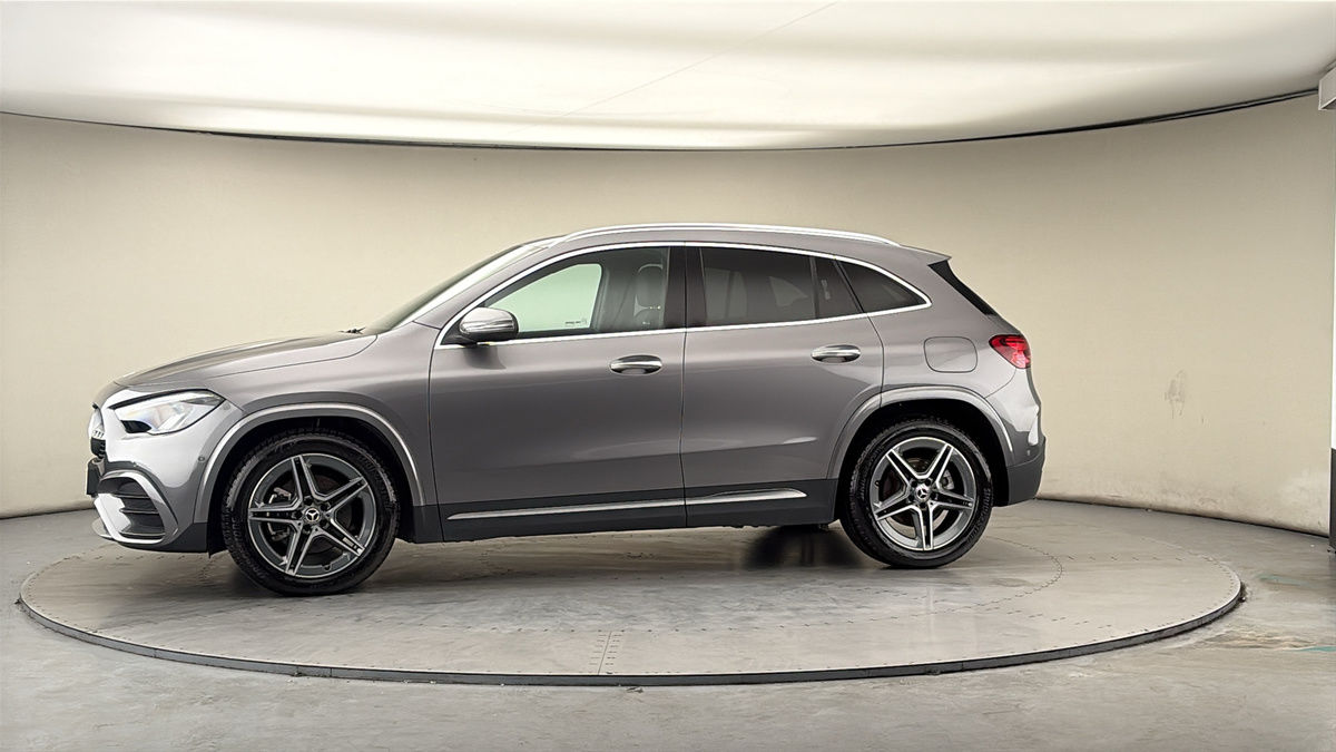 More views of Mercedes-Benz GLA