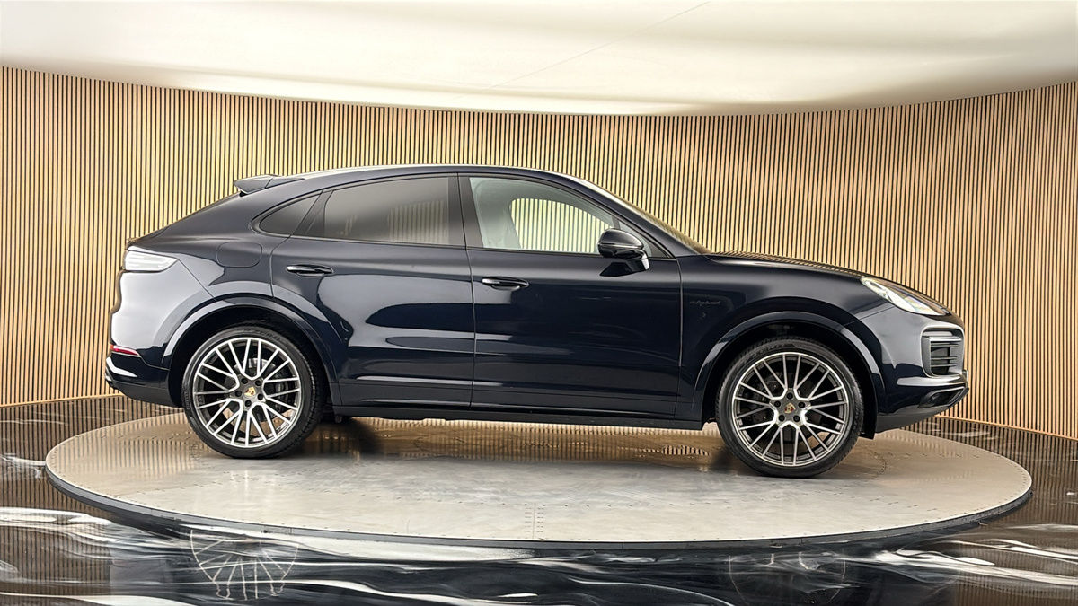 More views of Porsche Cayenne