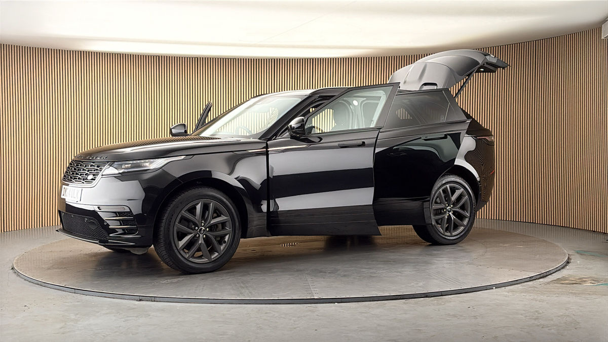 More views of Land Rover Range Rover Velar