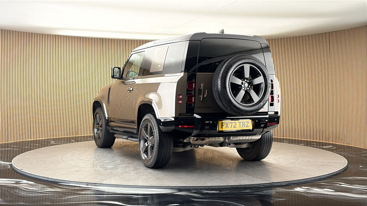 More views of Land Rover Defender 90