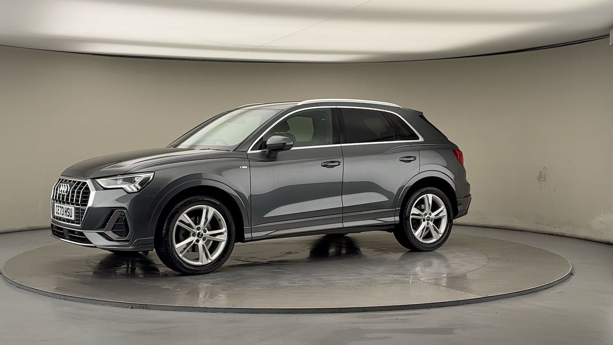 More views of Audi Q3