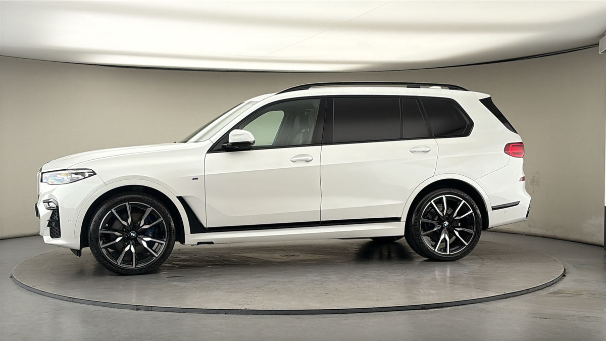 More views of BMW X7