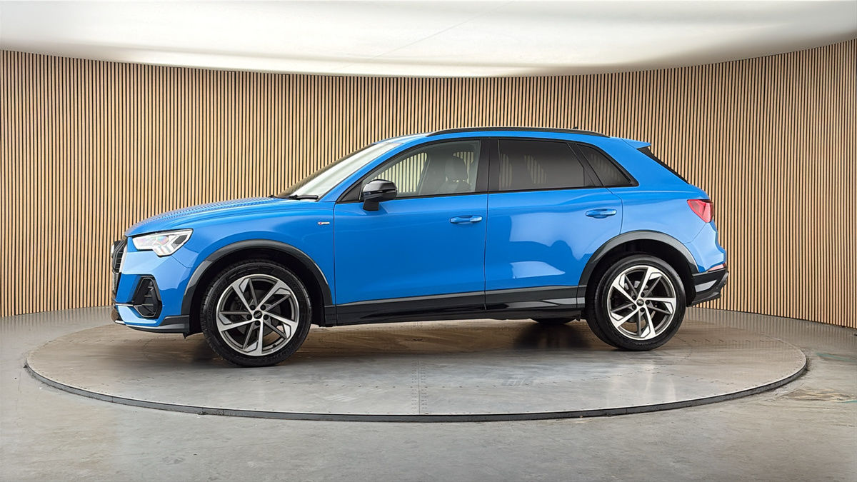 More views of Audi Q3