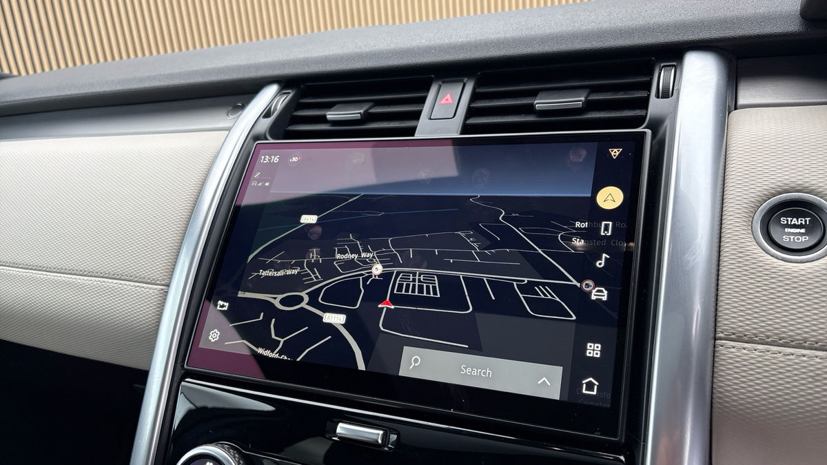 Land Rover Discovery Image 17