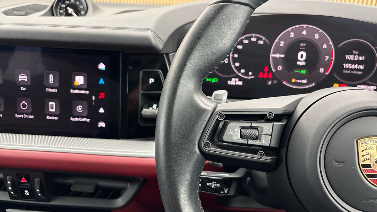 Porsche Cayenne Image 13