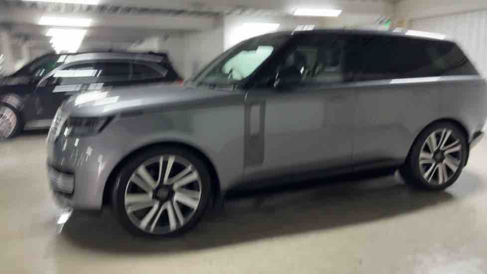 More views of Land Rover Range Rover