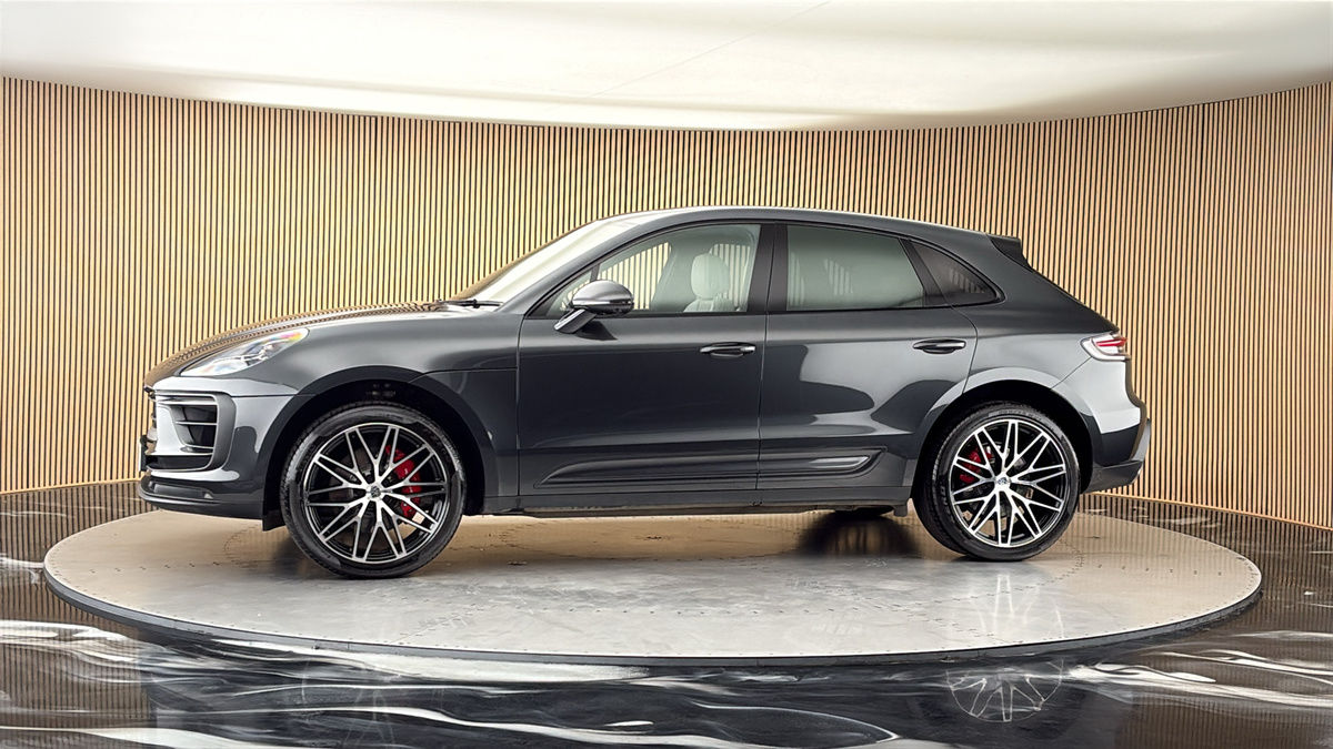 More views of Porsche Macan
