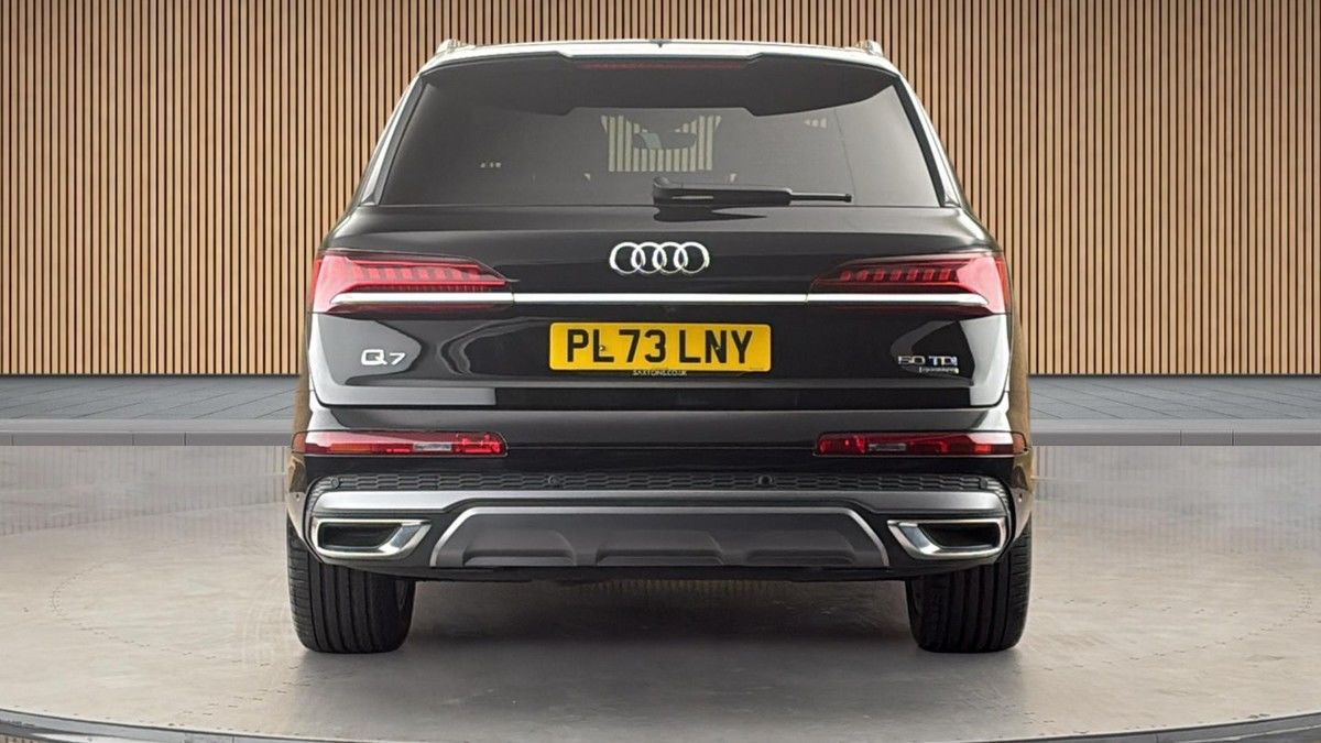 Audi Q7 Image 4
