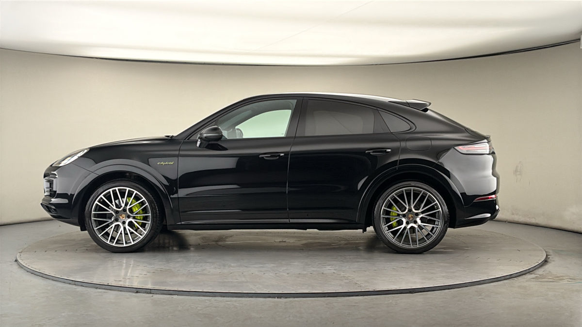 Porsche Cayenne Image 15