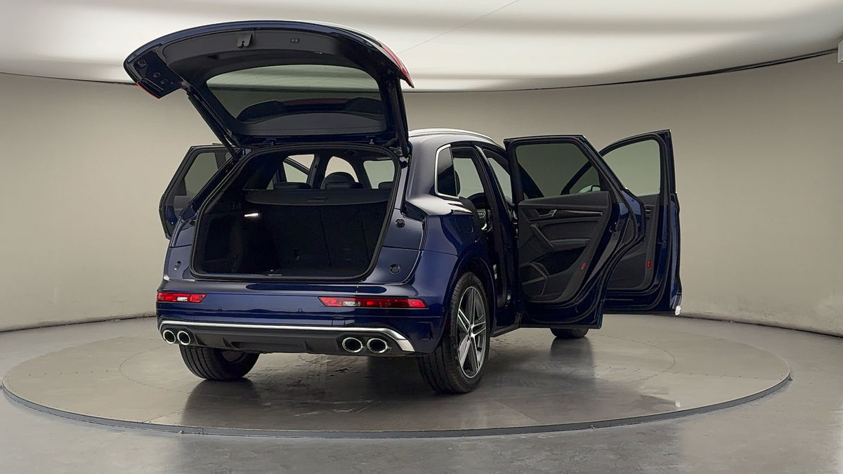 More views of Audi SQ5