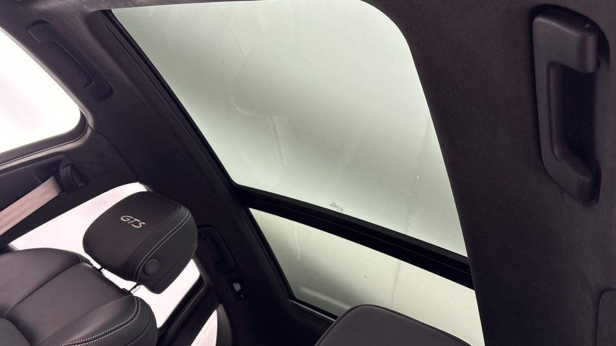 Porsche Macan Image 6