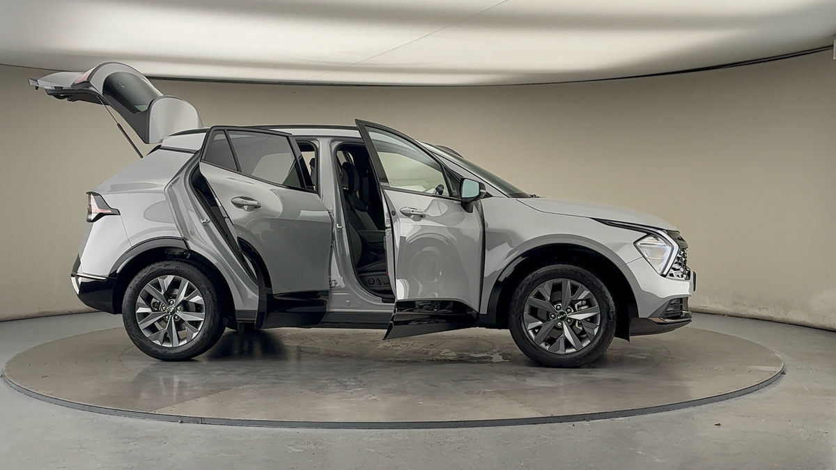 More views of Kia Sportage