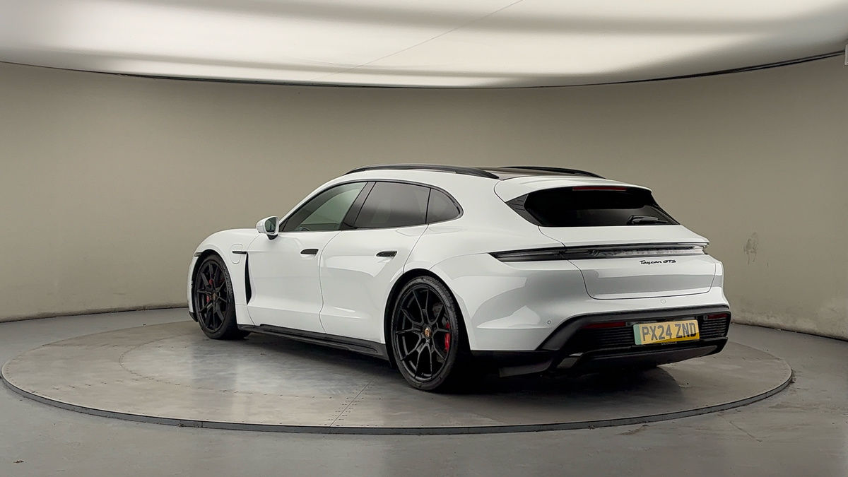 Porsche Taycan Image 2